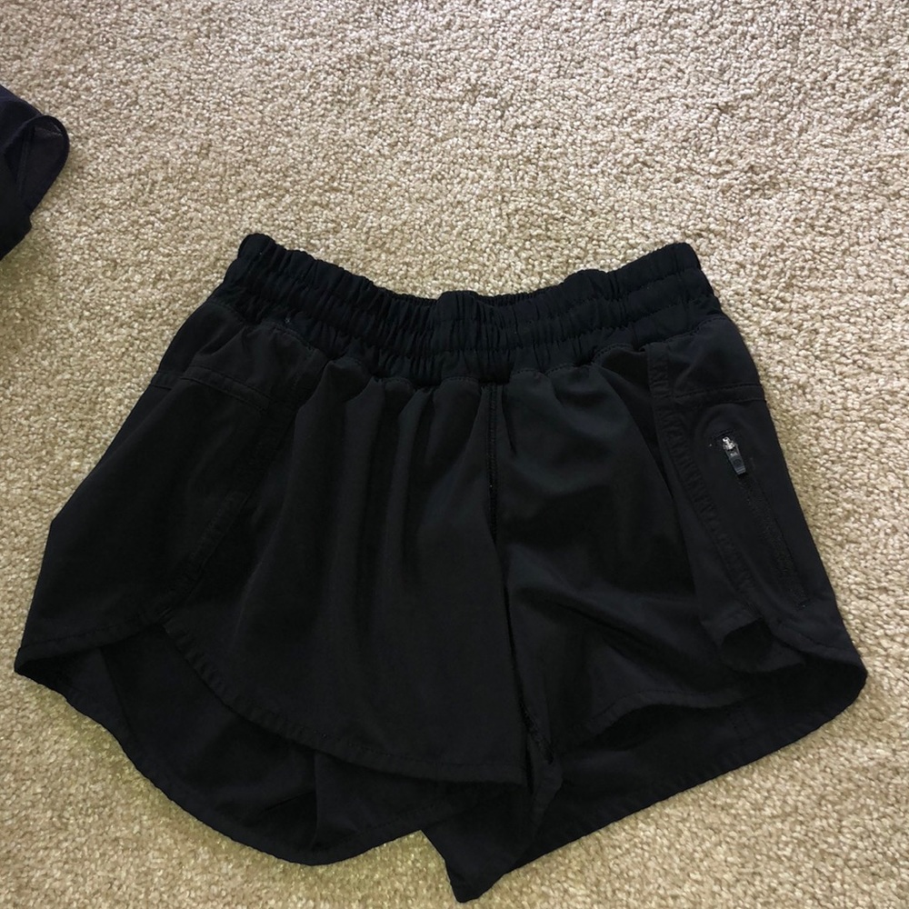 Lululemon size 4 tall shorts in black